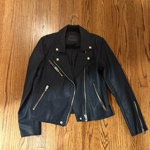Blank NYC

Faux Leather Moto Jacket size M color blue never used